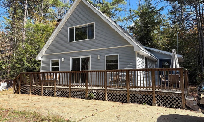 Birch Hill House | -A-Frame of Mind- Cozy Family & Pet Friendly 4BR house in the White Mountains!