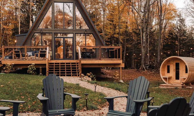 Machar Cottage | A-Frame on 6 Acres: Cedar Sauna, Privacy, Nature