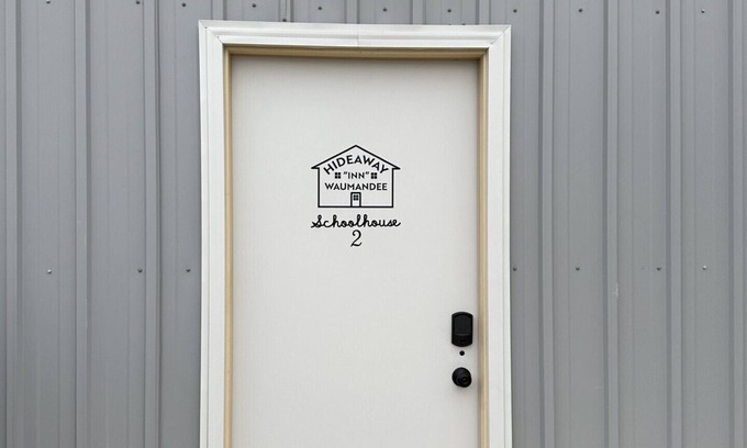 Waumandee Cabin | A "Hideaway" from the hectic everyday life in the heart of Buffalo County.