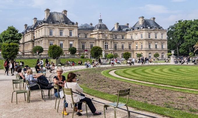 Val-de-Grace Apartment | A PERFECT BLEND OF CLASSIC ELEGANCE & MODERN COMFORT NEXT TO LUXEMBOURG GARDEN