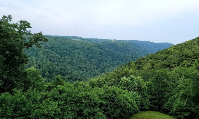 Dan River House | A Private escape just off Parkway at Groundhog Mountain