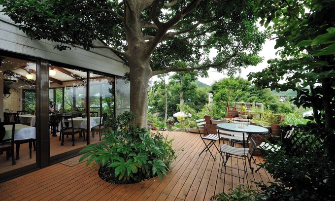 Izunokuni House | A rental villa in a quiet hilltop area surrounded /Izunokuni Shizuoka