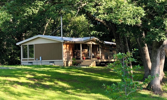 Jefferson County House | "A Taste of Heaven" 3-bedroom house in Fairfield with WiFi, A/C & east entrance