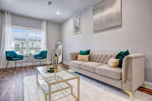 Clarksville House | A Taste of Luxe Upscale Condo Near Nashville and Ft Campbell