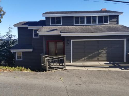 Marine Terrace House | A Whale Watcher