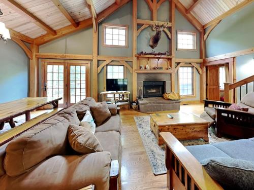 Oakland House | A Winter View