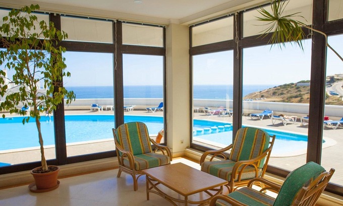 Porto de Mos Apartment | A08 - Magnolia Sea View Apartment