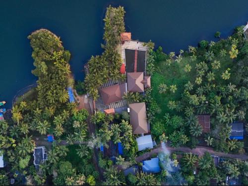 Chavara Villa | Aamees paradise