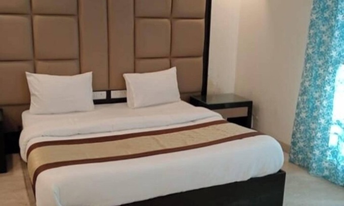 Kailash Colony House | Aaron Residency