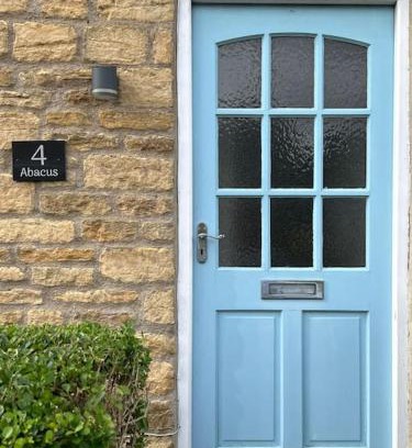 Welburn House | Abacus Cottage