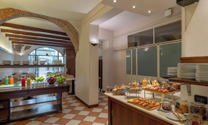 Old Town Bed & Breakfast | Abbazia Bed & Breakfast , Mantegna Hotels