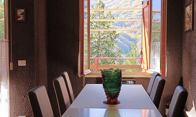 Tagliacozzo Apartment | Abetina Apartment ideal for groups and nestled in the greenery of Little Switzerland