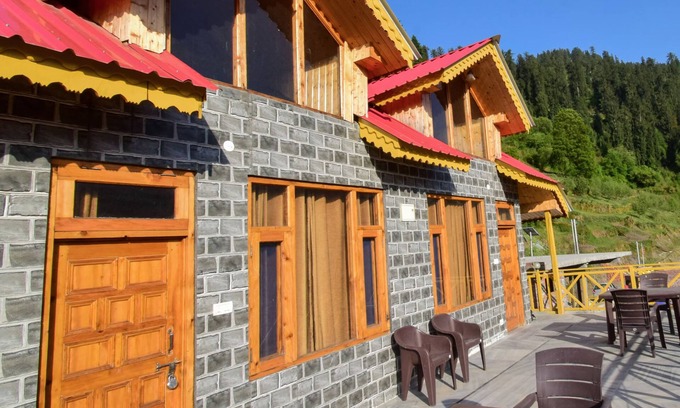 Shoja House | Abhishek Homestay: Your Cozy Retreat Amid Shoja's Scenic Serenity
