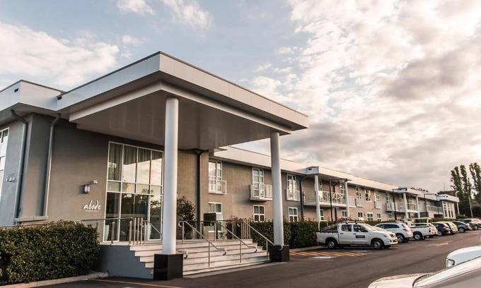 Narrabundah Hotel | Abode Narrabundah
