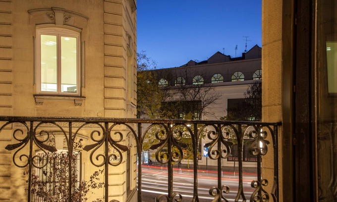 Barrio de La Latina House | Abracadabra Suites