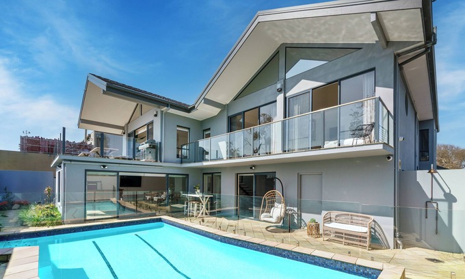 Mornington Peninsula House | Absolute Beach Frontage