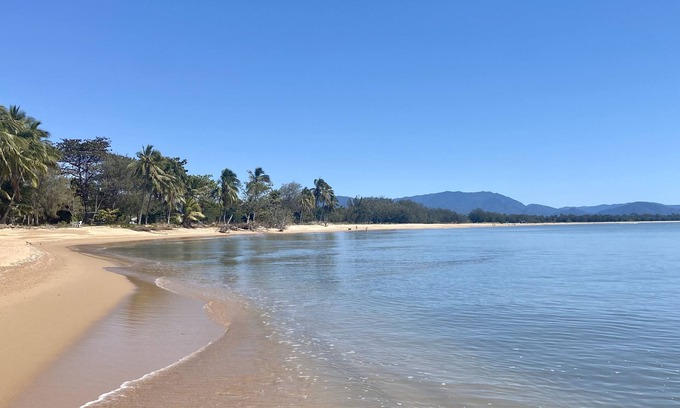 Bluewater House | Absolute Beachfront
