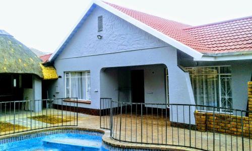 Kempton Park House | Acacia Guesthouse