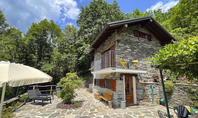Cavaglio-Spoccia House | Accogliente Casa di Pietra in Mezzo ad una Strepitosa Fauna e Flora