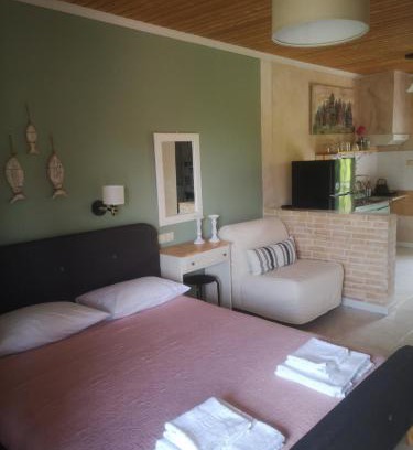 Paralia Skotinis Apartment | Achillion b&b