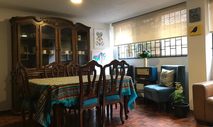 La Mariscal Apartment | Acogedor Apartamento completo, x Universidad Católica, Quito