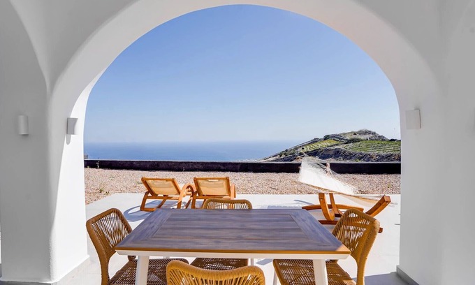 Pyrgos Villa | Acria Villa- Luxury & Relaxation with Jucuzzi Bliss