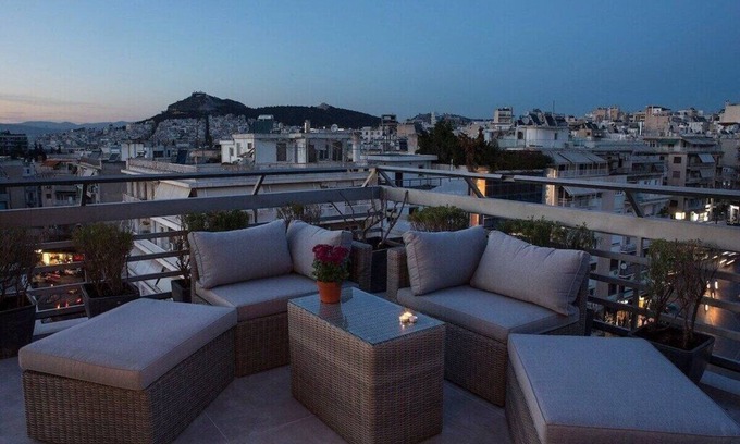 Thissio Condo | Acropolis Sky Villa: Make some family memories - 7bd/6ba views W/D Walk to sites