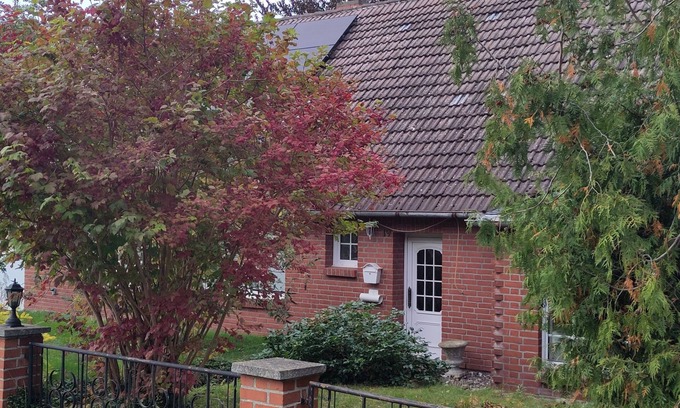Lubow House | Activity country house near the Baltic Sea with pool & orchard, for family & friends