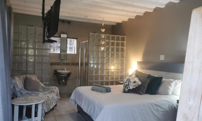 Pietermaritzburg Bed & Breakfast | Adams- mtoti