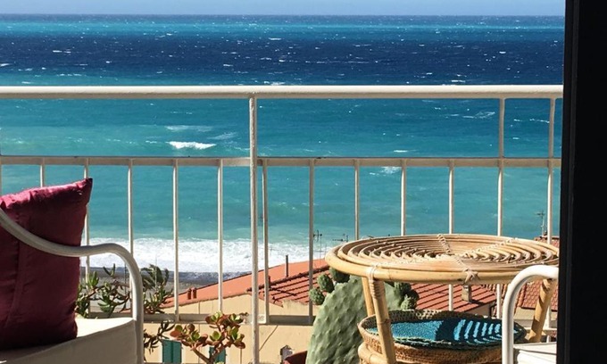 Ospedaletti Apartment | Address Home I Colori Del Mare