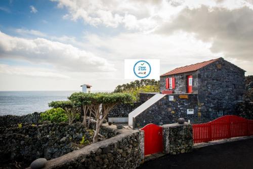 Calheta de Nesquim House | Adega Velha