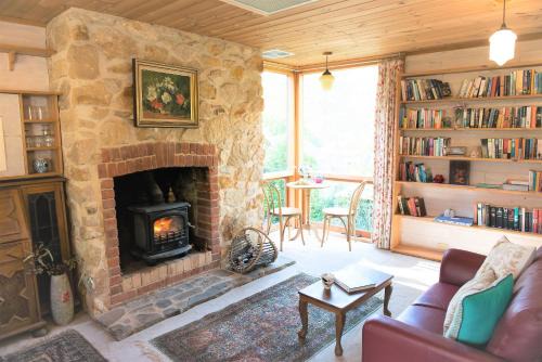 Crafers Apartment | Adelaide Hills Camellia Cottage Wifi