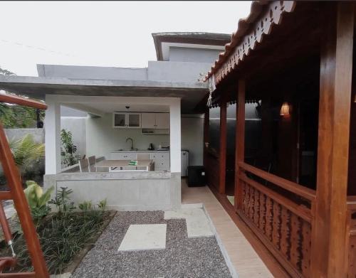 Batubulan House | ADIKARA TROPICAL GARDEN