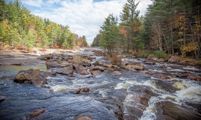 Glenfield Cabin | Adirondack River Lodge/Spectacular Waterfalls/Natural swimming pools.