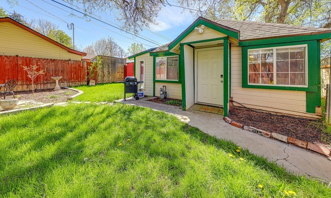 Depot Bench House | Adorable cottage — walk to downtown/BSU/River