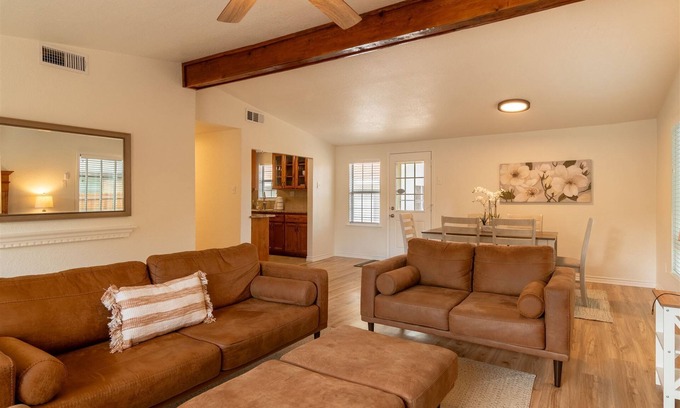 Flower Mound House | Adventurous Getaway! By the Lake