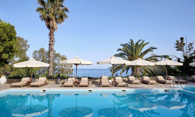 Skiathos Town Hotel | Aegean Suites