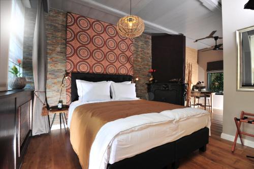 Hoogkarspel Bed & Breakfast | Agapanthus bed and breakfast
