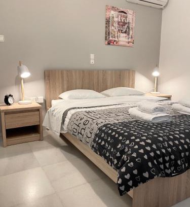 Spata-Artemida Apartment | Aggelikis House