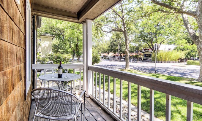 Davis Hotel | Aggie Inn, an Ascend Collection Hotel