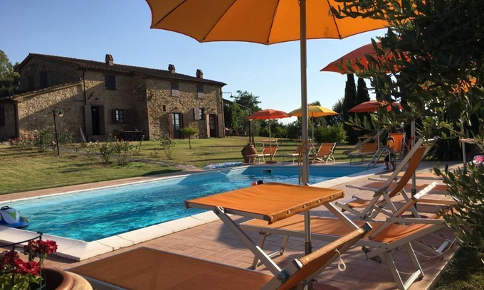 Montecatini Val di Cecina House | Agriturismo Gello vigna