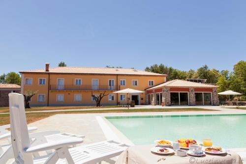 Torre di Ruggiero House | Agriturismo Creta Rossa
