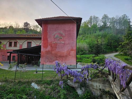 Cassine House | Agriturismo La.Ti.Mi.Da.