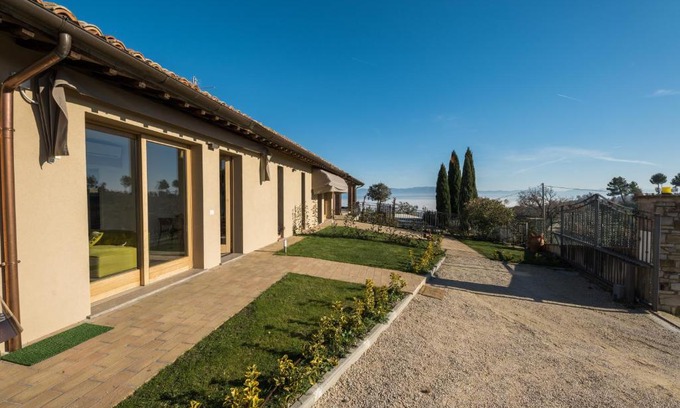 Collemancio Apartment | Agriturismo Umbrian Sunrise