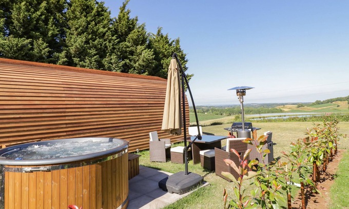 Great Witley Cottage | AILSA CRAIG, pet friendly, character holiday cottage in Great Witley
