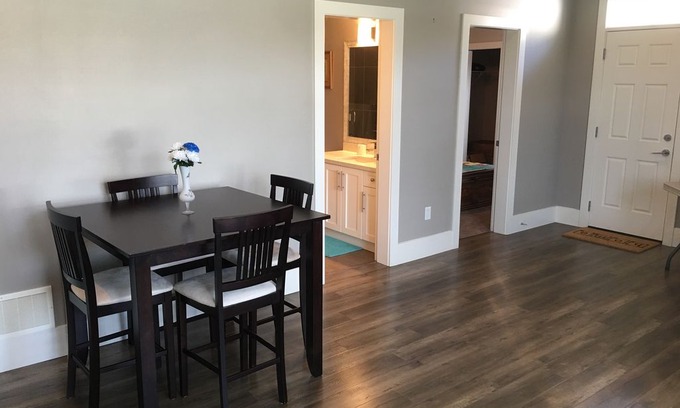 Mission House | Air Conditioned Gorgeous and Clean 1 Bed Room Suite