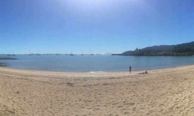 Airlie Beach Hotel | Airlie Court Units
