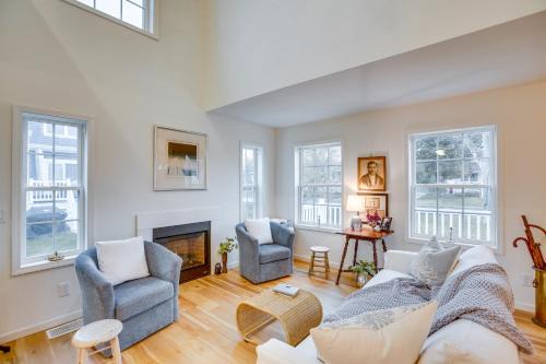 West Cape May House | Airy West Cape May Cottage Less Than 1 Mi to Beach!