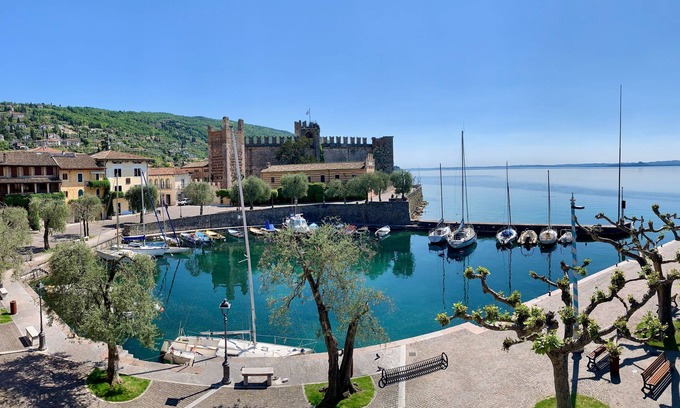 Torri del Benaco Hotel | Albergo Gardesana