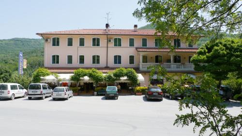 Castiglione dei Pepoli Hotel | Albergo Ristorante Sterlina